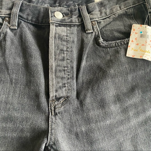 NWT We The Free • Chewed Up Midrise Straight in Rugged Black - Picture 9 of 13